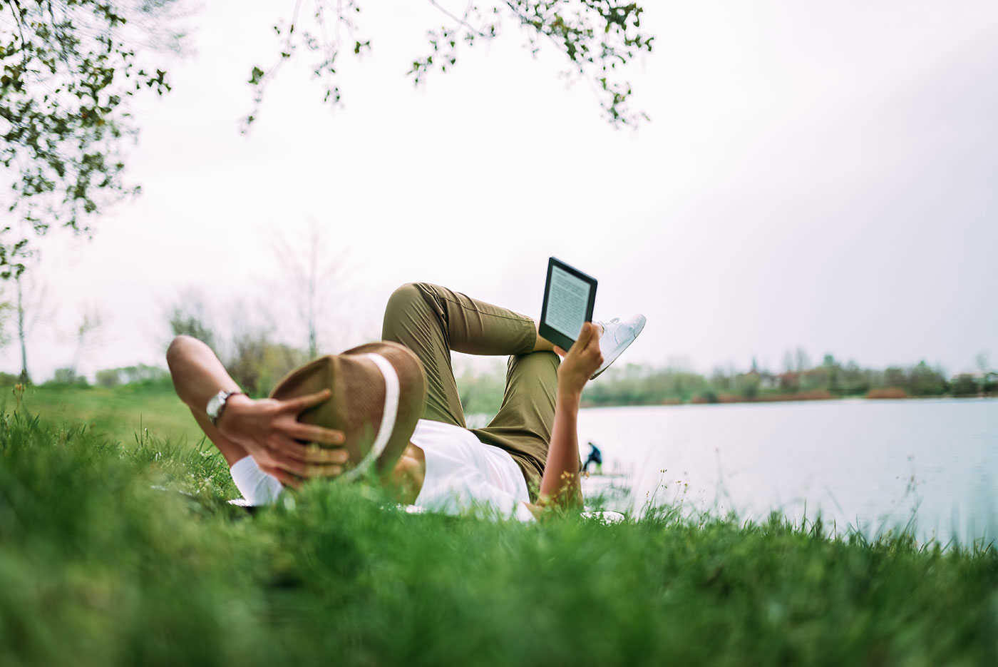 Raffaele Gaito - 📚 LIBRO DELLA SETTIMANA: Accendi le tue idee Stimolate la  vostra creatività con questo diario creativo ➡️   Perché leggere questo libro? 1️⃣ Non è un libro classico, ma